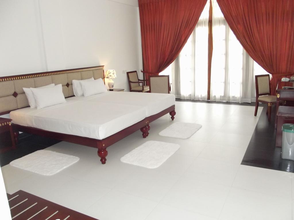 โรงแรมมารีนา ปาซิคูดาห์ บีช Passikudah ภายนอก รูปภาพ
