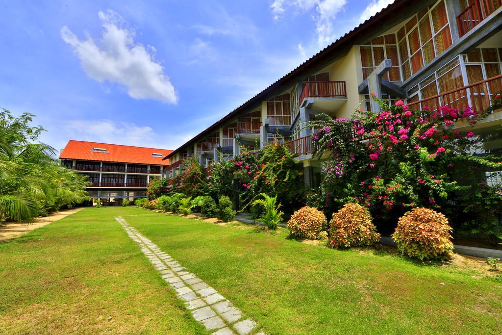 โรงแรมมารีนา ปาซิคูดาห์ บีช Passikudah ภายนอก รูปภาพ