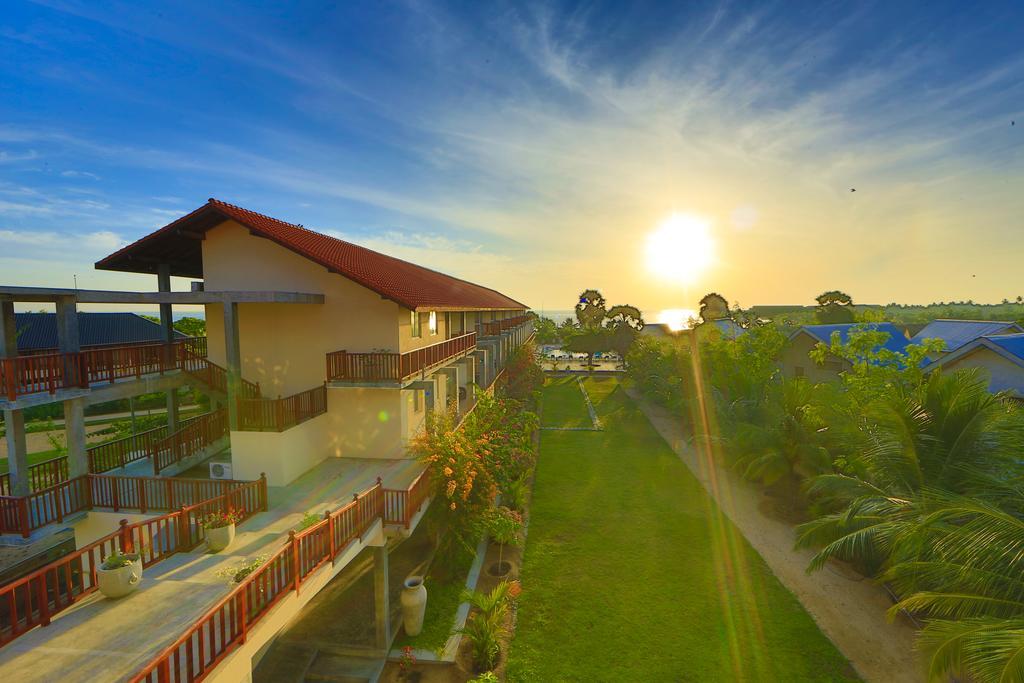 โรงแรมมารีนา ปาซิคูดาห์ บีช Passikudah ภายนอก รูปภาพ